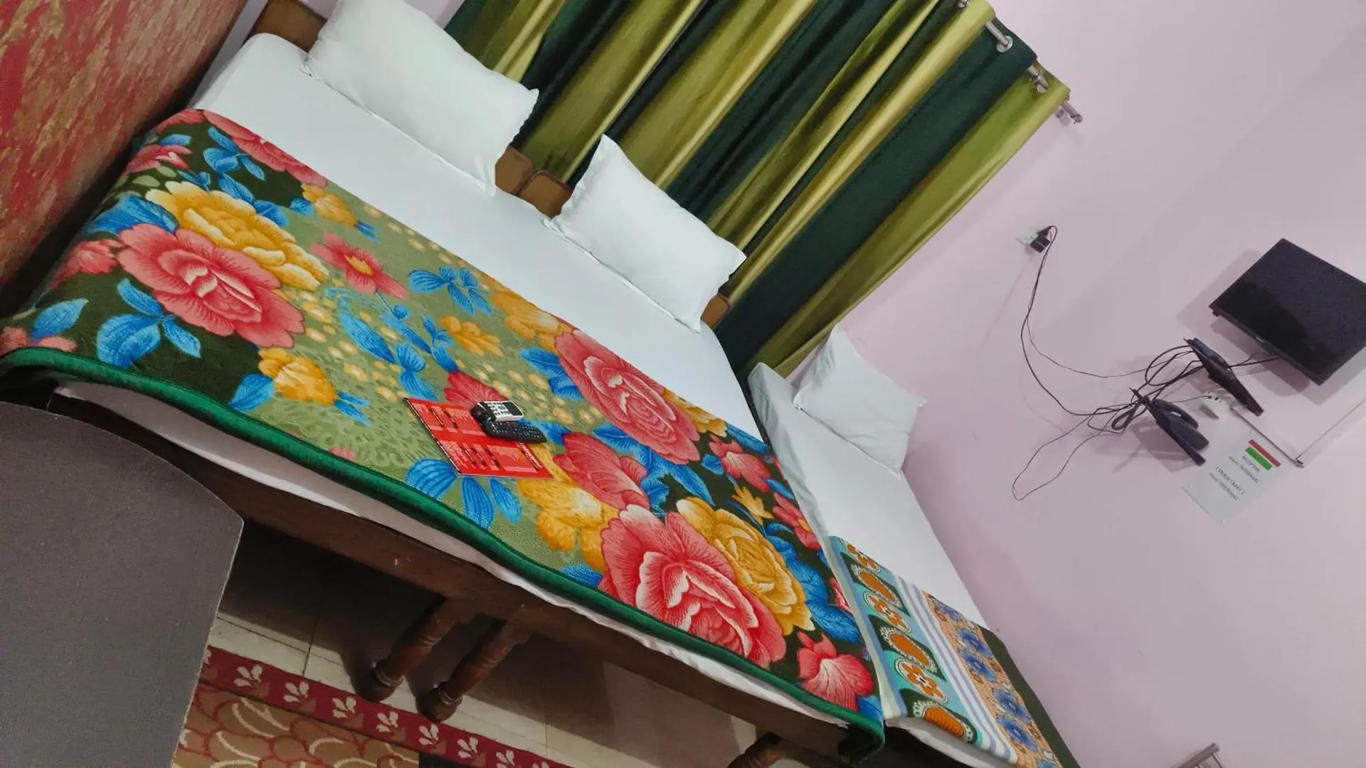 Jamuna Paying Guest House Varanasi